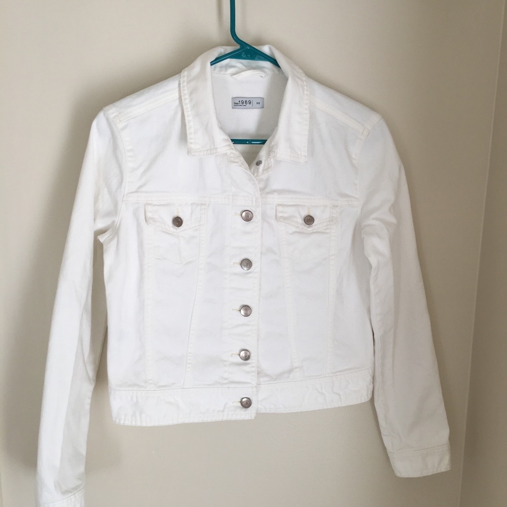 Gap 1969 Ladies Jean Jacket size XS🍷